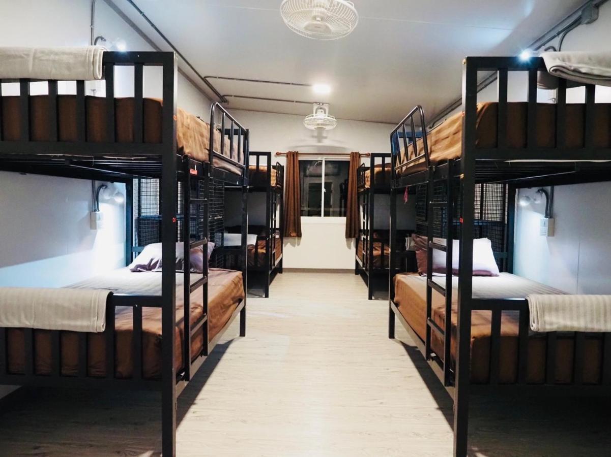 Wild Ones Hostel Bangkok Luaran gambar