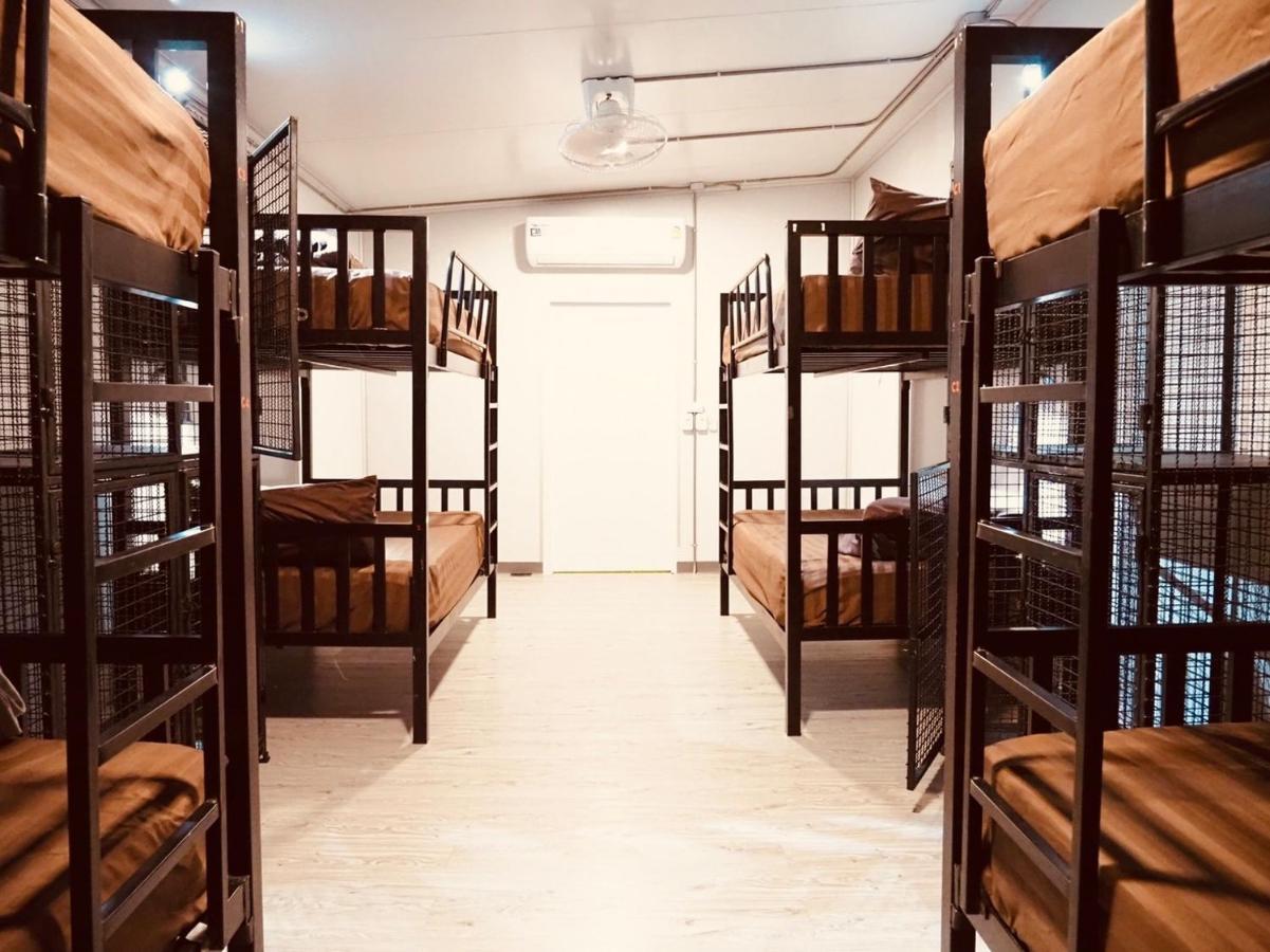 Wild Ones Hostel Bangkok Luaran gambar