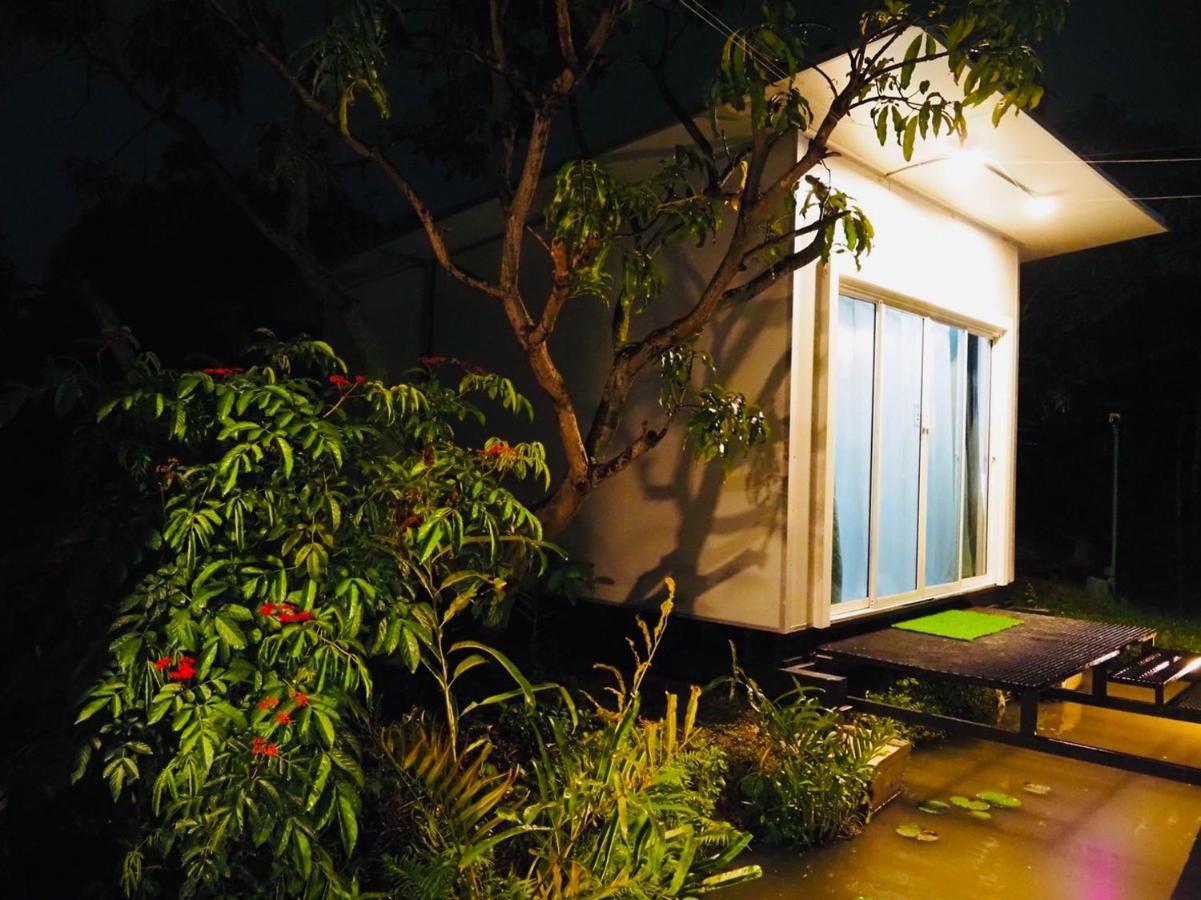 Wild Ones Hostel Bangkok Luaran gambar