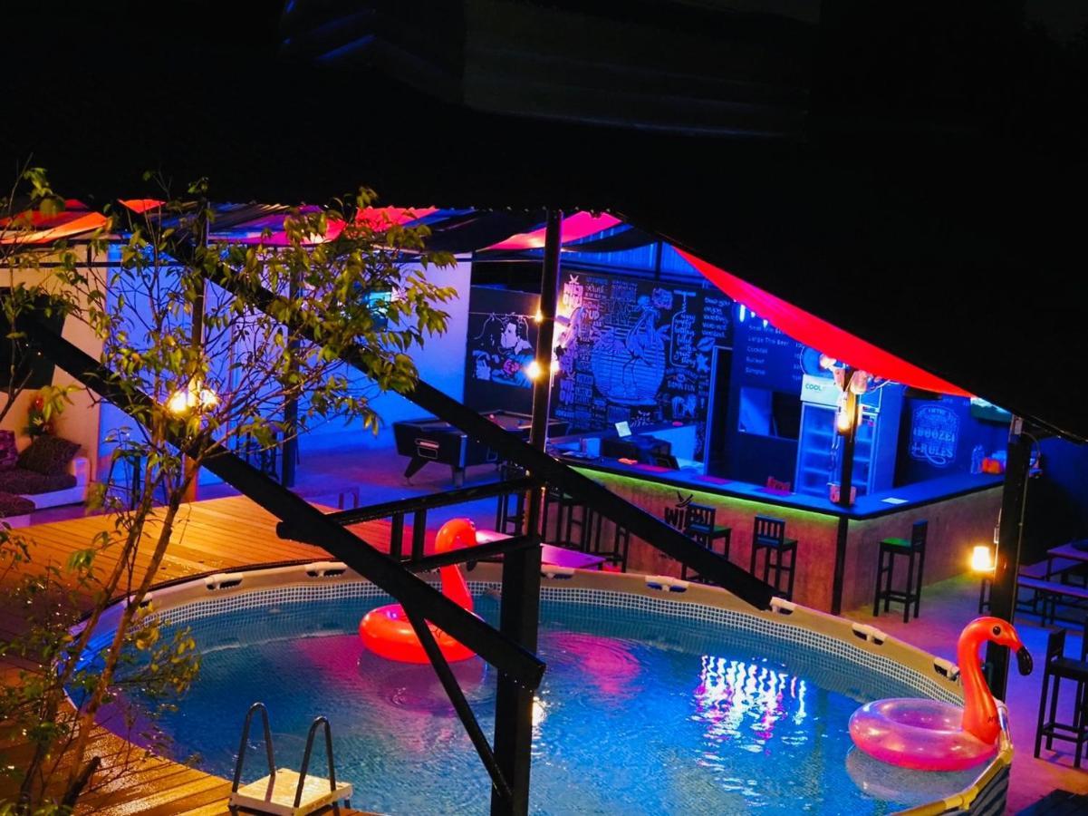 Wild Ones Hostel Bangkok Luaran gambar
