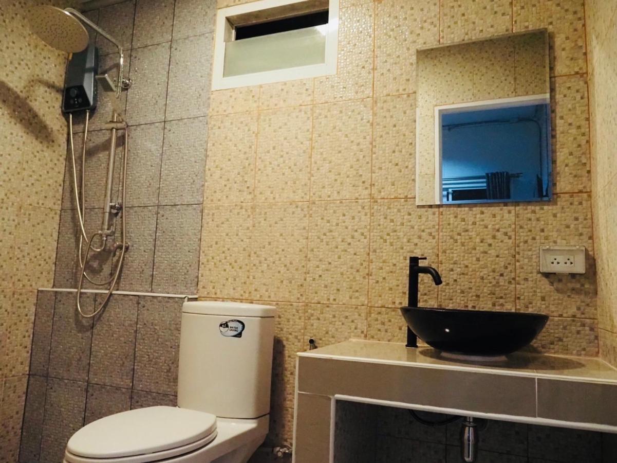 Wild Ones Hostel Bangkok Luaran gambar